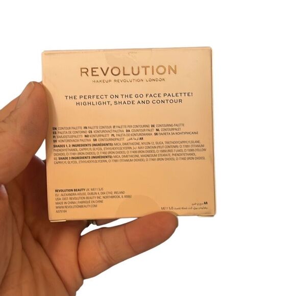 Makeup Revolution Contour Powder medium - Picture 5 of 5